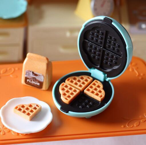 Dollhouse Kitchen Mini Toaster